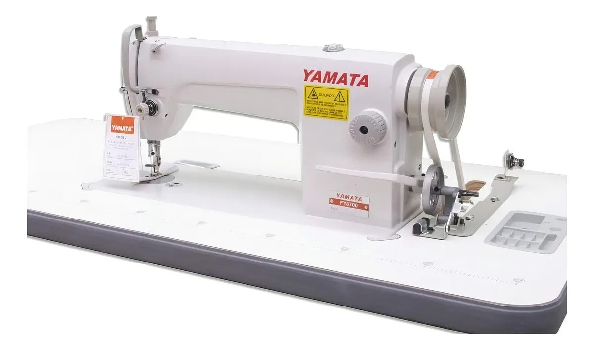 Máquina De Costura Reta Industrial Yamata Completa Com Mesa Cor Branco 127/220v